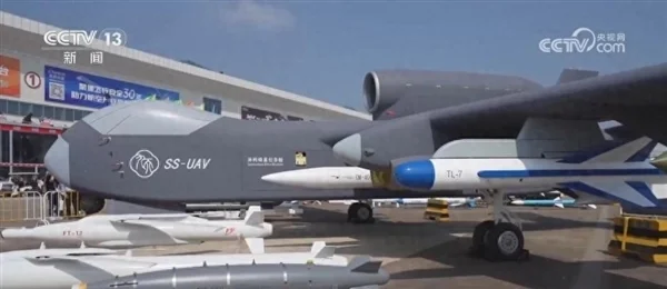 無人機(jī)航母來了！中國(guó)首款蜂群母艦無人機(jī)“九天”即將首飛：機(jī)腹可藏上百小型無人機(jī)
