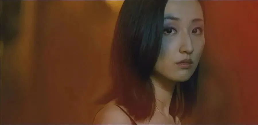 在最后的红灯区,看见50岁女人们的爱与欲