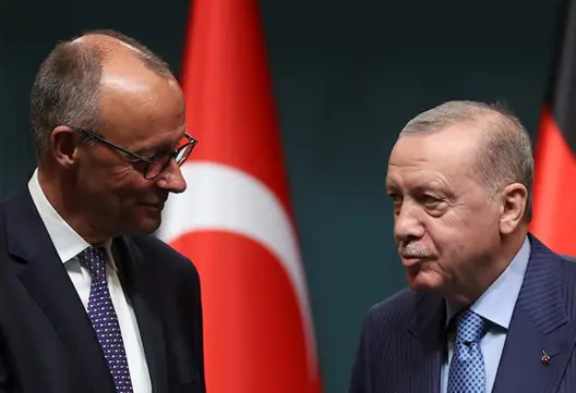 当地时间30日,埃尔多安与默茨举行联合新闻发布会 图源:外媒