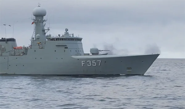 丹麦在格陵兰岛及其周边地区举行军演 视频截图